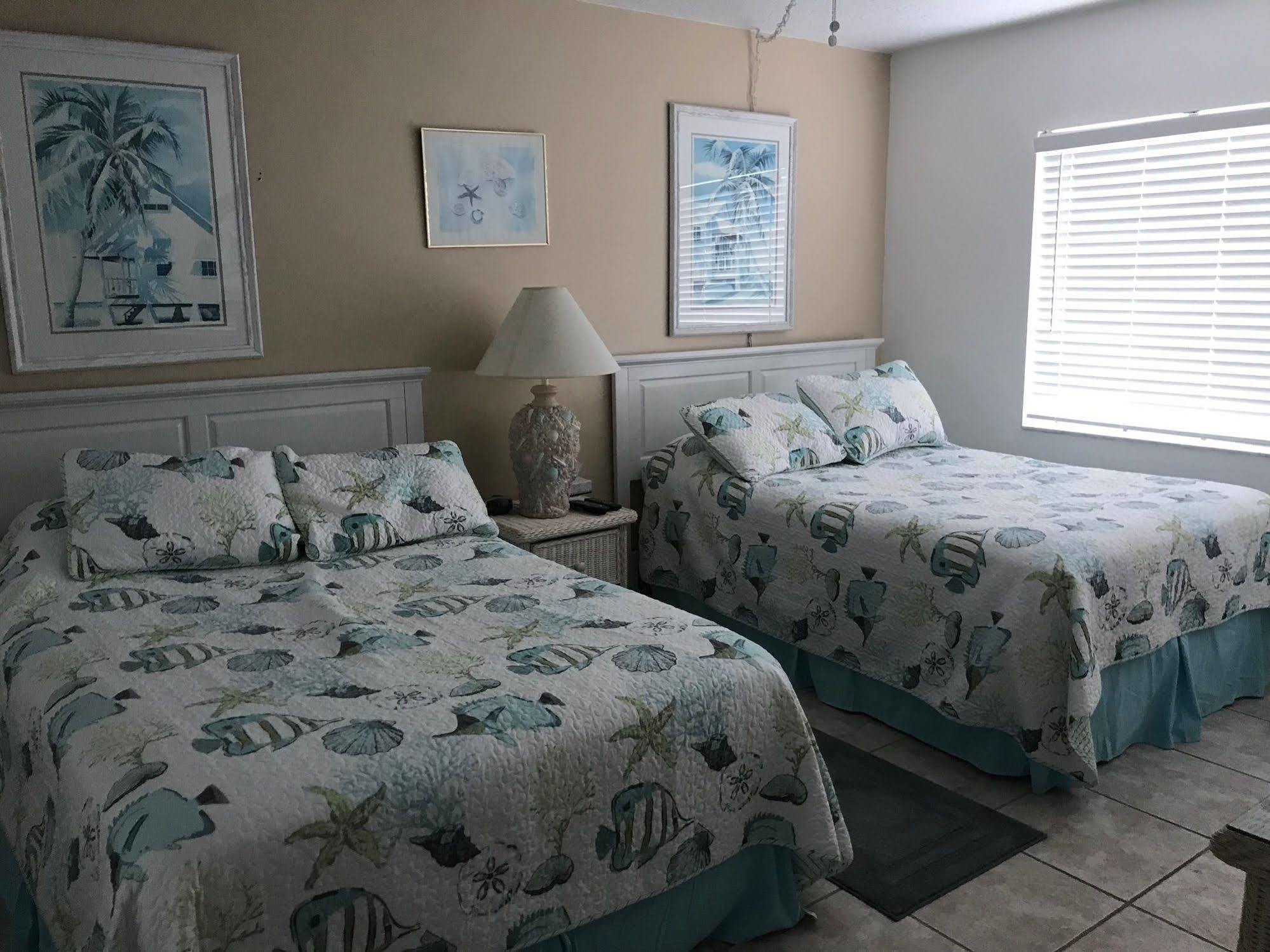 Coconuts Beach Resort Anna Maria Exterior foto